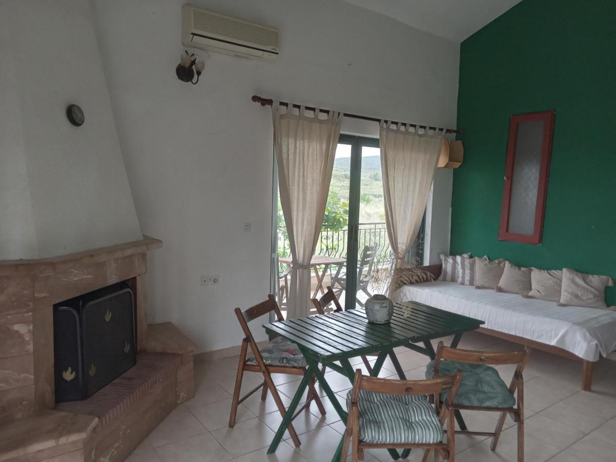 The White Rabbit Guesthouse Eco-Lodge "Cosy Apartment" Psakoudia Extérieur photo